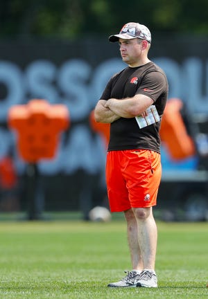 Cleveland Browns quarterbacks coach Drew Petzing watches practice during the NFL football team's football training camp, Wednesday, Aug. 3, 2022, in Berea, Ohio.