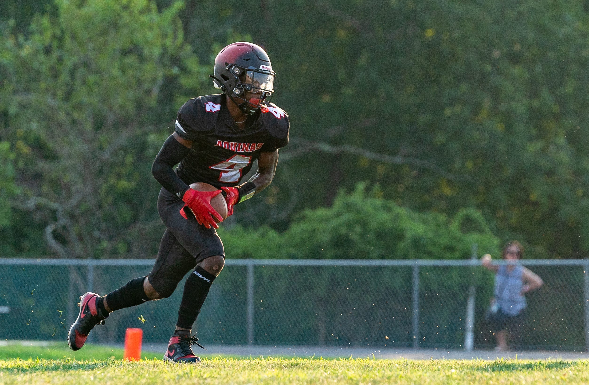 st-thomas-aquinas-nj-football-rallies-late-to-beat-edison