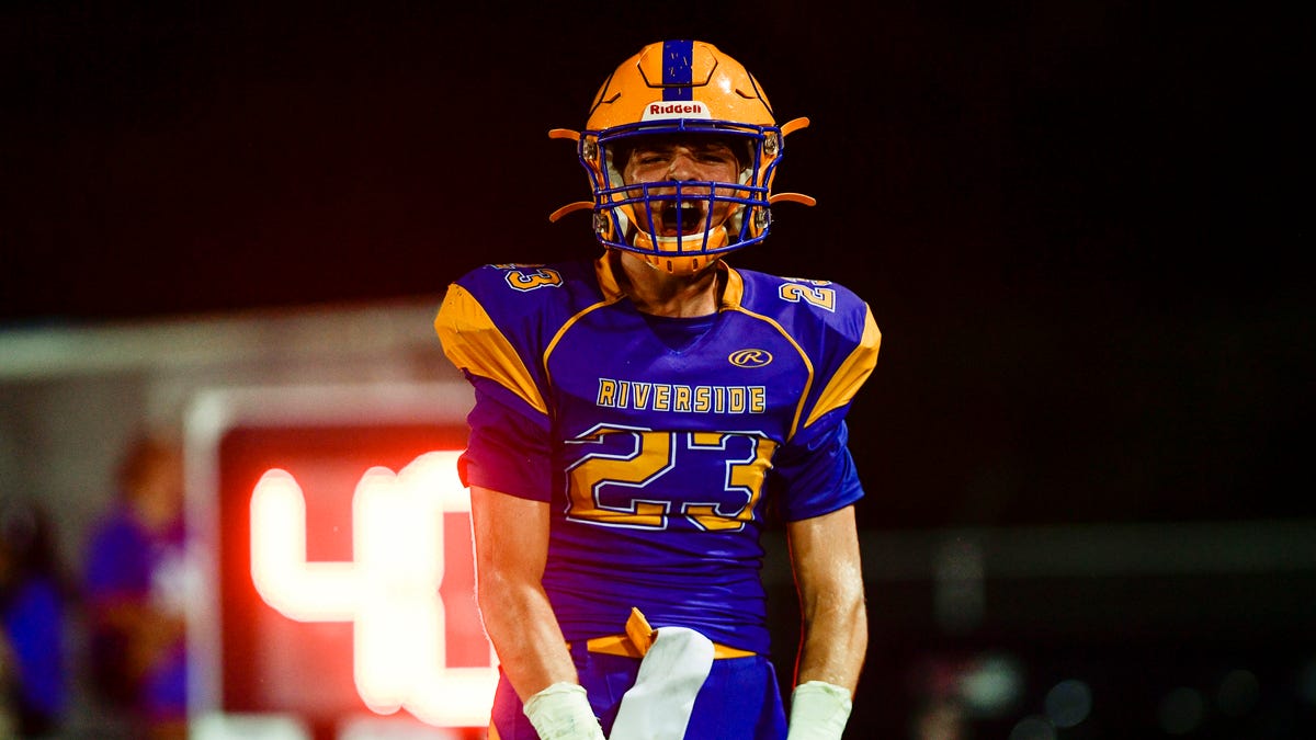 TSSAA football Lexington vs. Riverside in pictures for 2022 season