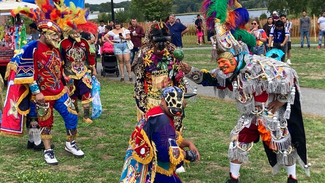 El nuevo pueblo de Bedford Guatemala celebra la cultura en Riverside Park