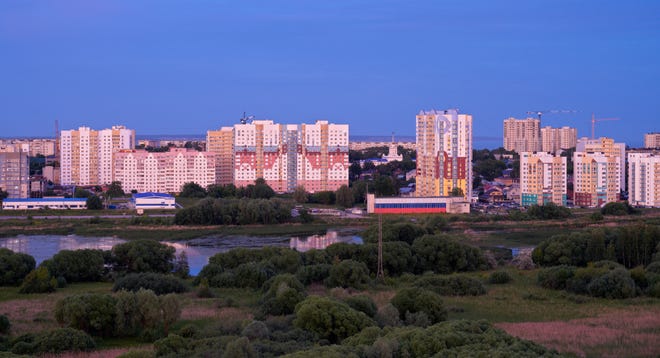 A view of the Ulyanovsk city district, along the Sviyaga river.
