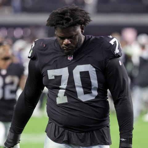 Offensive tackle Alex Leatherwood