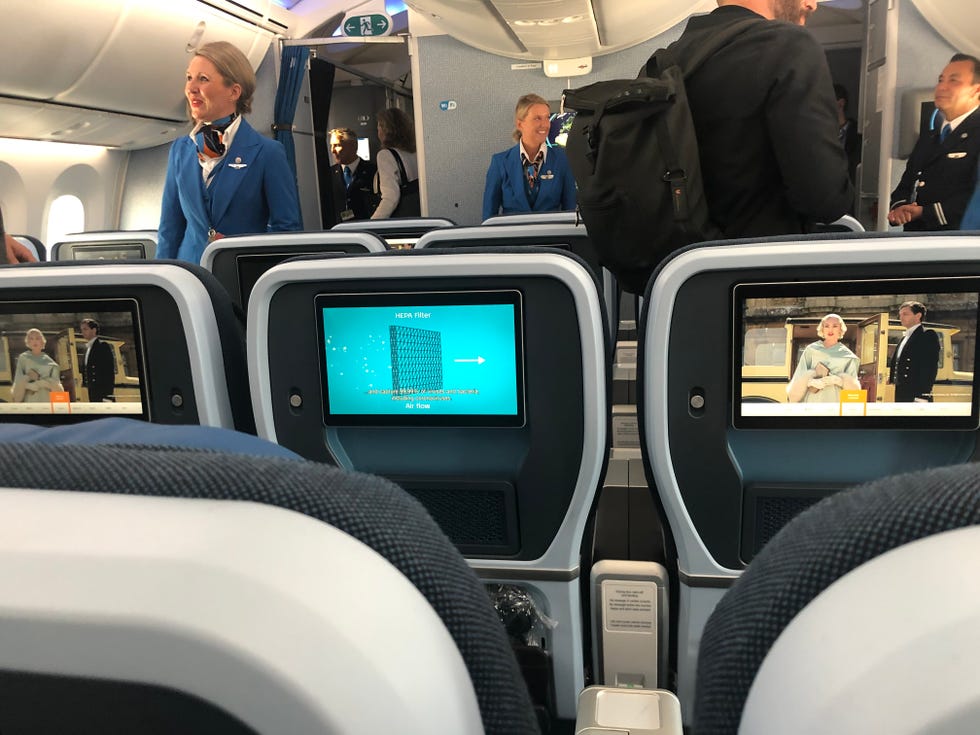 Inside look at KLM airlines' Premium Comfort cabin experience