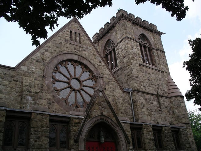 The exterior of Grace Episcopal Church in Plainfield
