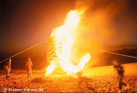 The effigy burns at the 1989 Burning Man.