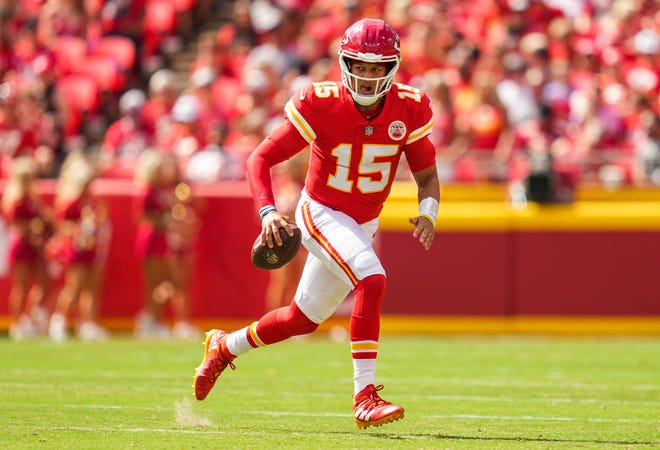 The Chiefs' Patrick Mahomes won't have Tyreek Hill on the receiving end of his passes this season, but that won't keep him from being Week 1's top-ranked fantasy quarterback.