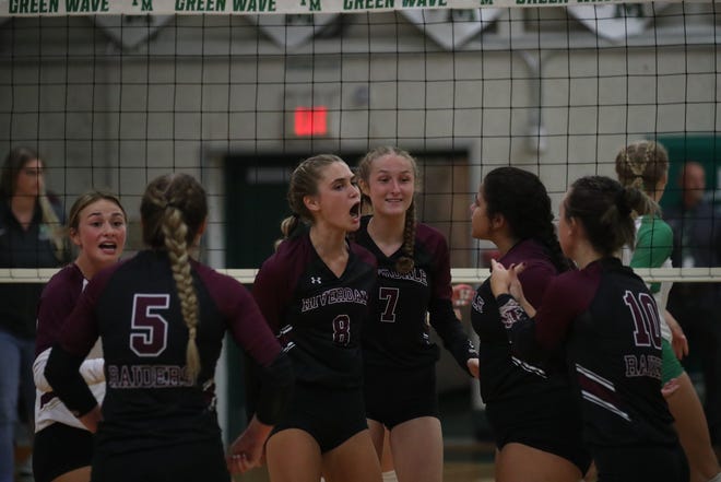 Fort Myers hosts Riverdale in a high school volleyball matchup on Tuesday, Sept.  6, 2022, at Fort Myers High School.  Fort Myers won the game in four sets.