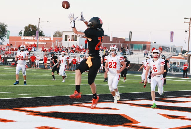 Kewanee receiver Jaiden Little pulls in one of his two touchdown passes against Morrison.