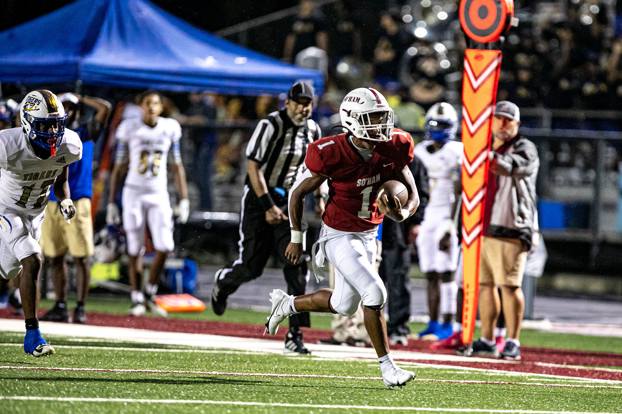 South Effingham football star Martell impacting offense and defense