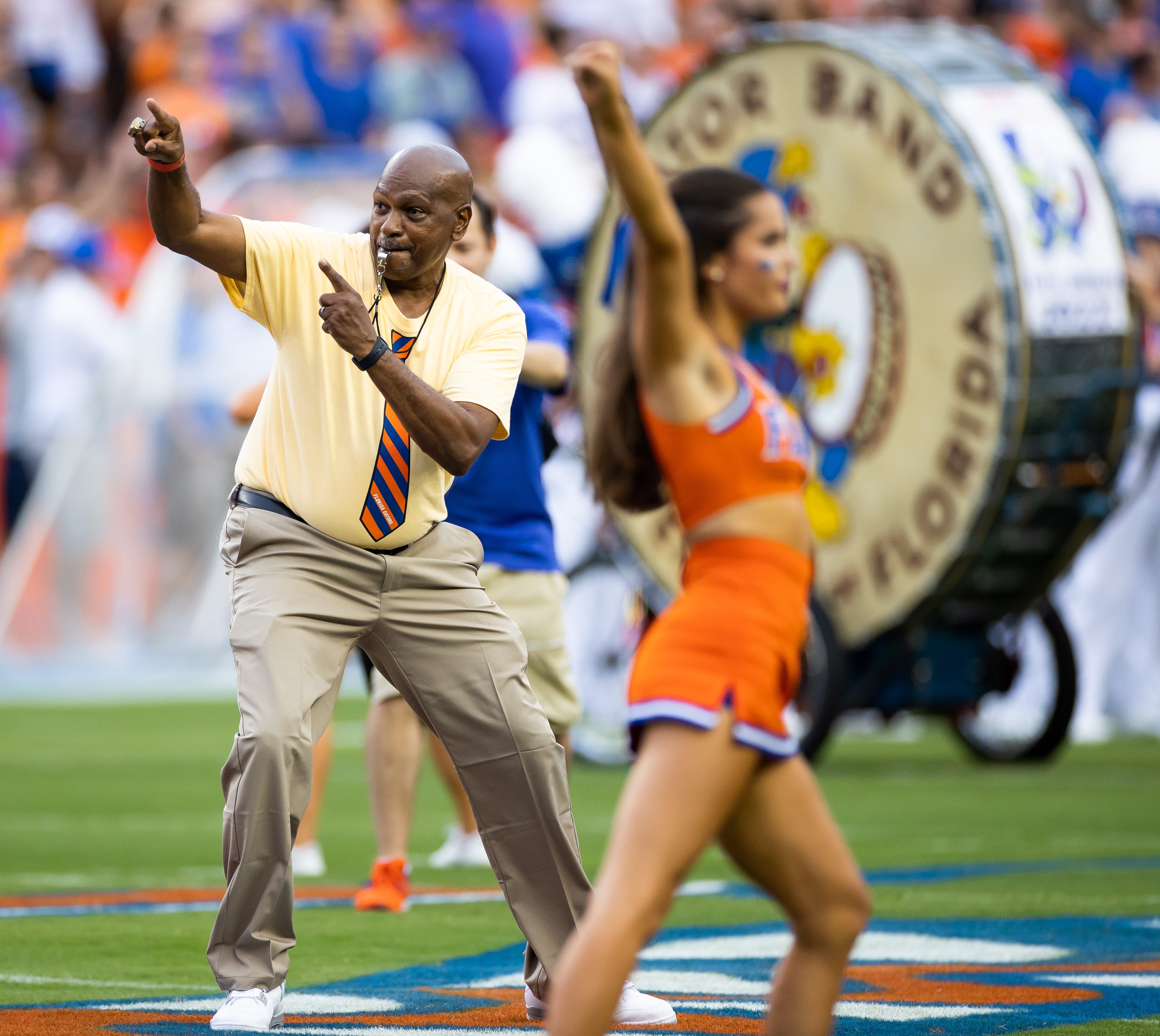 Florida football:Track coach Mike Holloway is honorary Mr. Two Bits