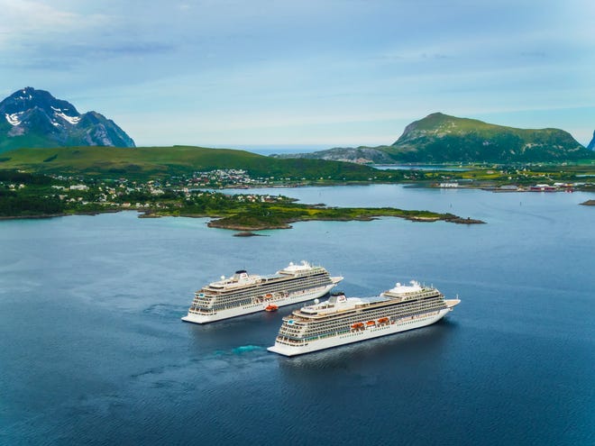 Viking Sky and Viking Sea Meet in Leknes, Norway