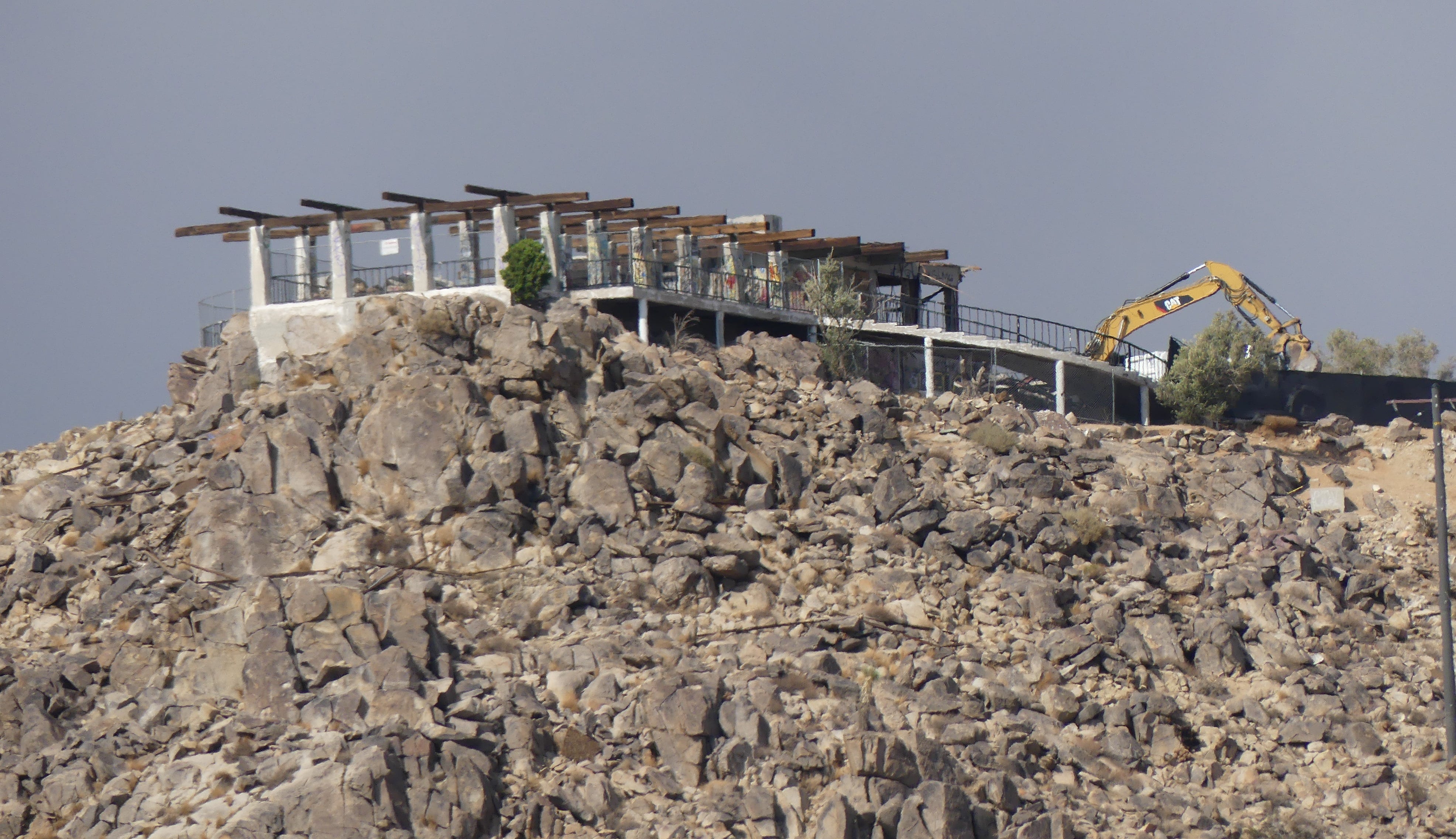 Historic Hilltop House in Apple Valley begins demolition