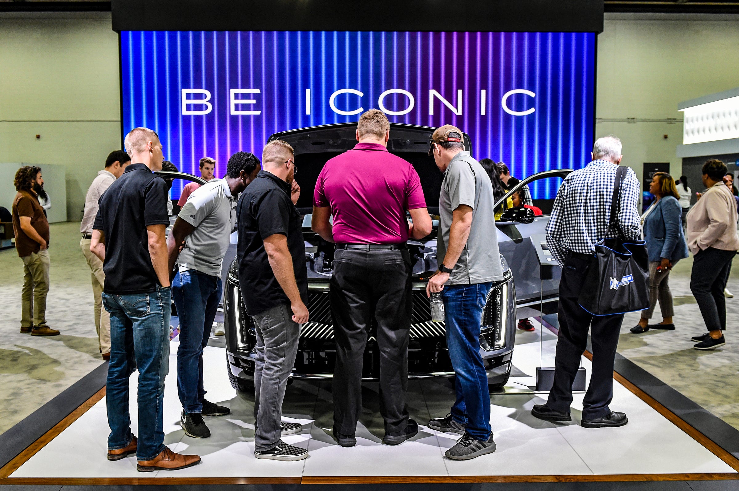 New Jersey auto dealers have more cars on their lots for 2023 shoppers