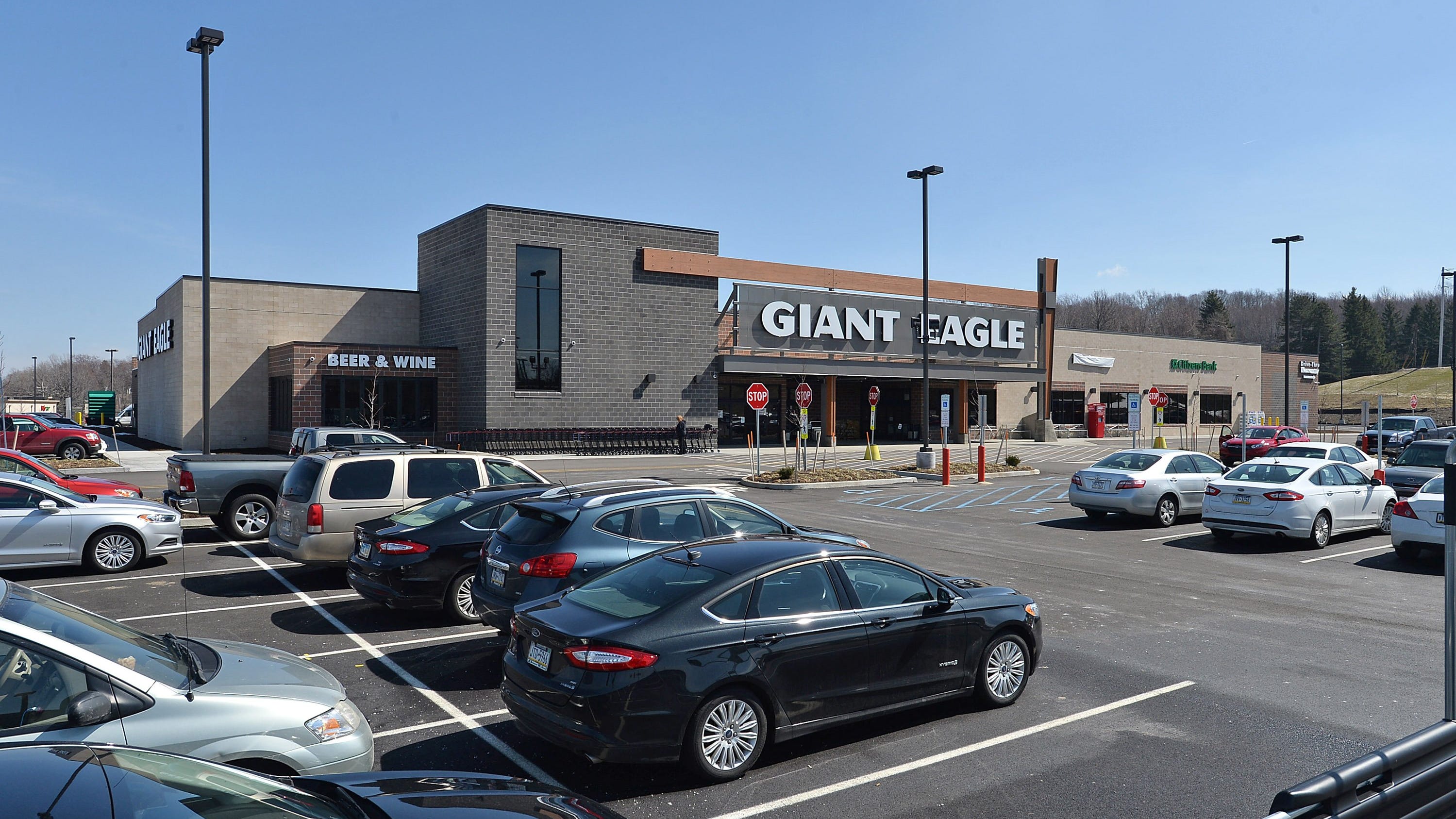 giant eagle doral drive pharmacy hours