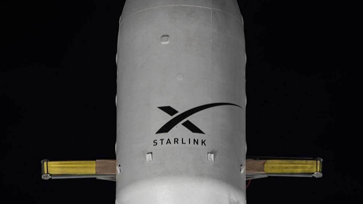 Un cohete SpaceX Falcon 9 impulsó la misión Starlink el sábado
