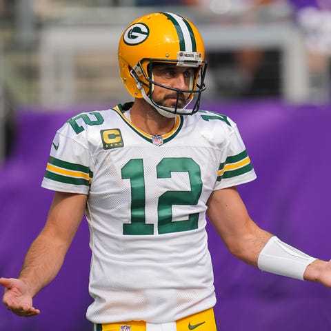 Packers quarterback Aaron Rodgers threw for 195 ya