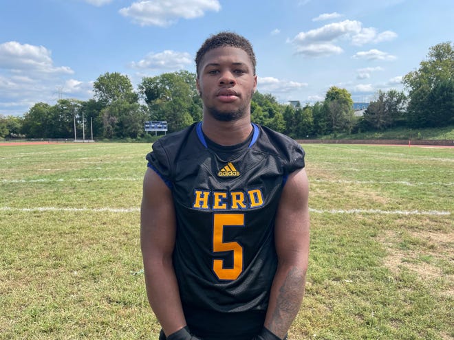 Woodbury's Anthony Reagan Jr. had 80 yards from scrimmage and a pair of rushing touchdowns as the Thundering Herd downed Paulsboro 46-8 on Saturday.
