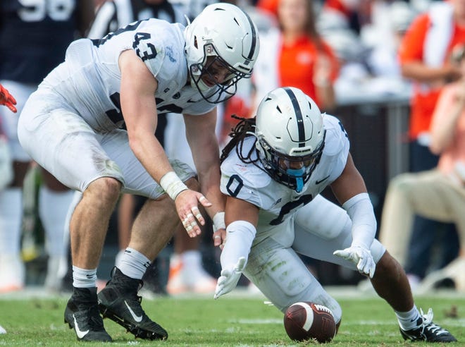 Penn State Nittany Lions linebacker Jonathan Sutherland (0) dives on an Auburn fumble as Auburn Tigers take on Penn State Nittany Lions at Jordan-Hare Stadium in Auburn, Ala., on Saturday, Sept. 17, 2022. Penn State Nittany Lions leads Auburn Tigers 14-6 at halftime.