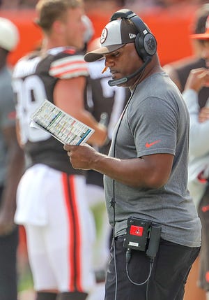 Browns defensive coordinator Joe Woods on the sidelines during the fourth quarter against the New York Jets on Sunday, Sept. 18, 2022 in Cleveland.