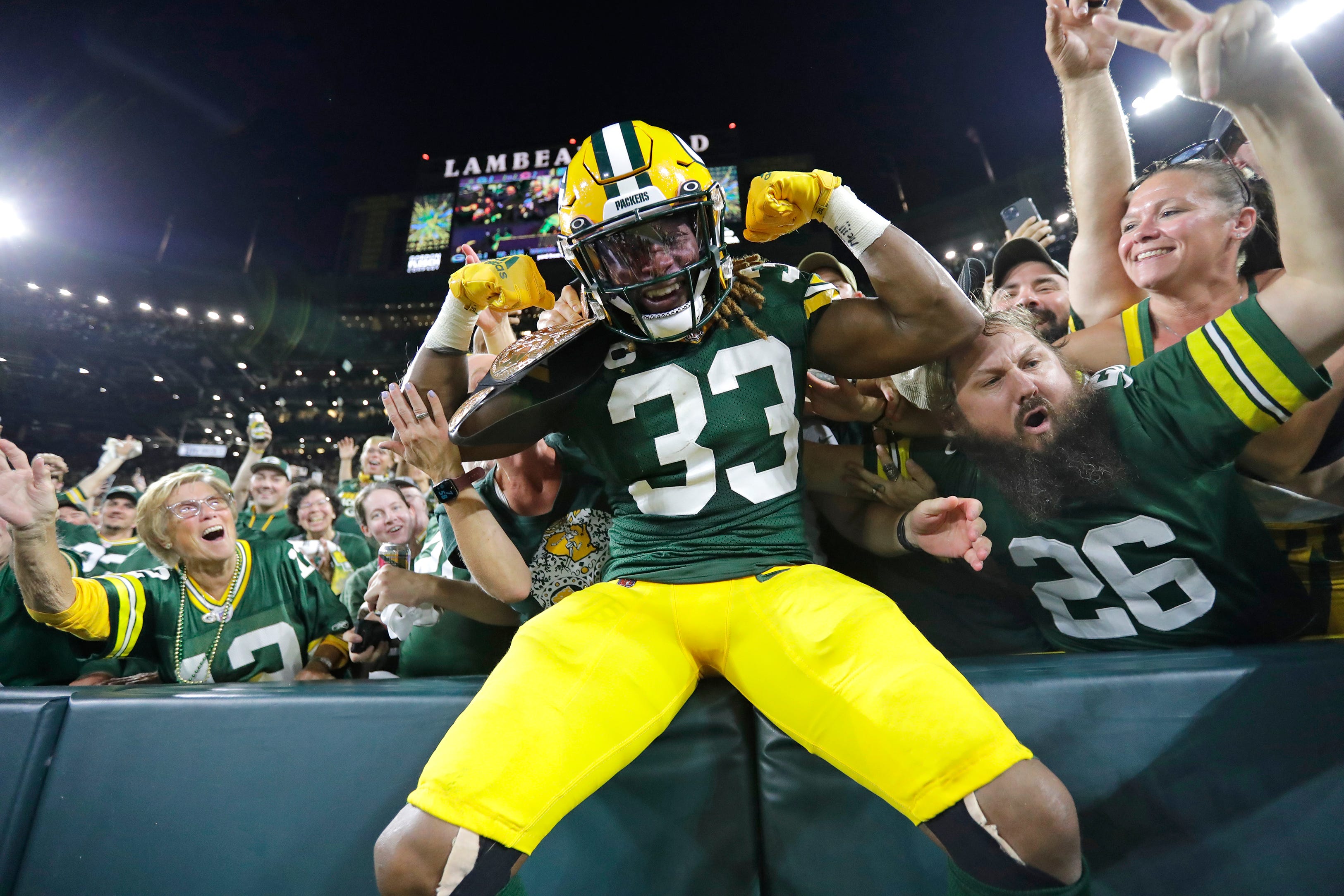 Three Stats that Will Surprise Fans Halfway Through the Packers 2022 Season 3 Aaron Jones has one rushing touchdown and three receiving touchdowns so far this year