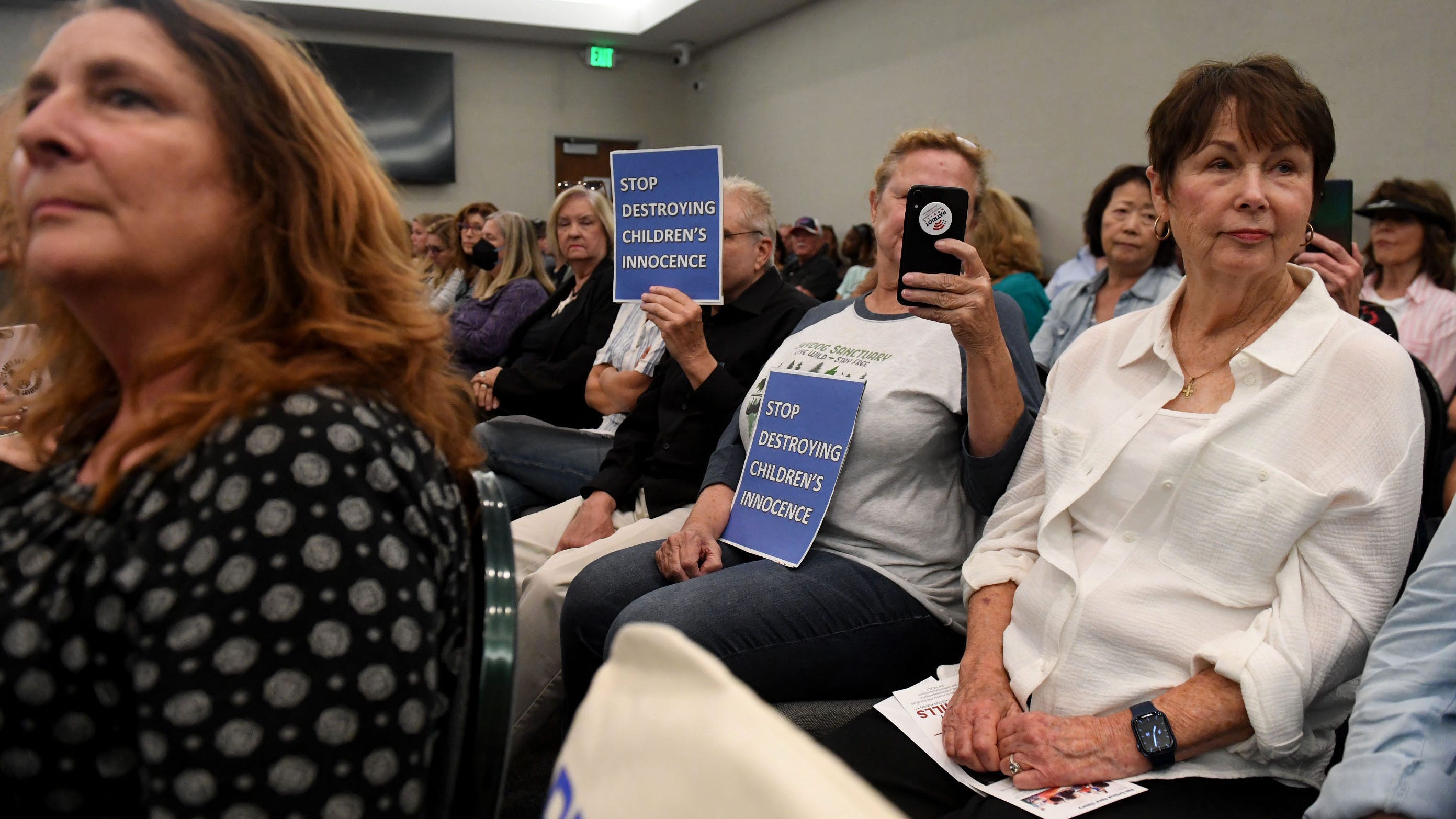 School board dissidents find a home at Godspeak Calvary Chapel in Newbury Park