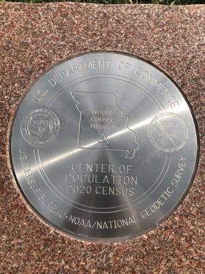 Photo of a commemorative plaque in Hartville, MO which was designated the 2020 U.S. center of the population.
