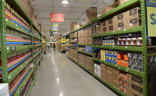 US Foods CHEF'STORE held an opening event on Sept. 23, 2022 for invited guests. The store has a wide range of foods and products for restaurants as well as the local public. The store will be open to the public on Sept. 24, 2022.