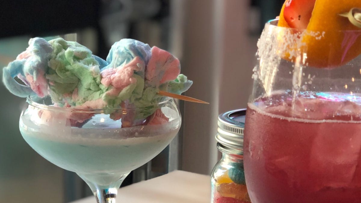 Pandangan pertama di JoJo’s Shake Bar di pusat kota Detroit