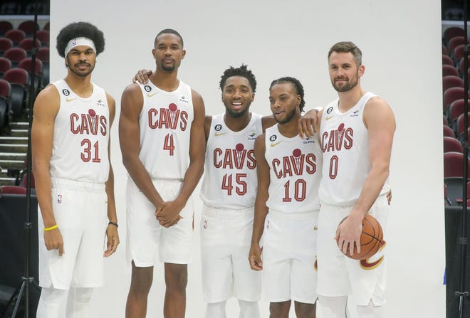 Cleveland Cavaliers Jarett Allen, Evan Mobley, Donovan Mitchell, Darius Garland, and Kevin Love pose for a photo during media day on Monday, Sept. 26, 2022 in Cleveland, Ohio, at Rocket Mortgage Fieldhouse.