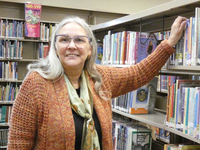 Crestline Public Library will hold a retirement reception for Lynn Altstadt, who has been the children’s librarian for 31 years, 3-6 p.m. Thursday.