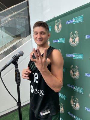 Bucks’ Grayson Allen needed surgery for finger to fit wedding ring