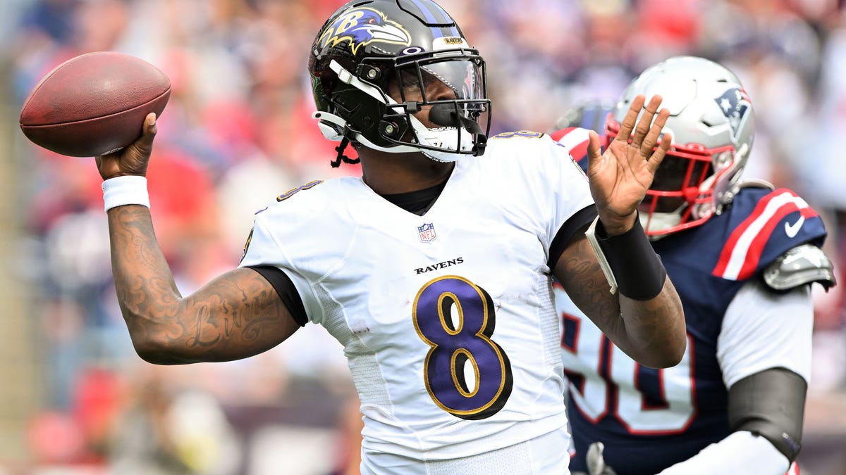 Ravens QB Lamar Jackson put on a show Sunday in New England.