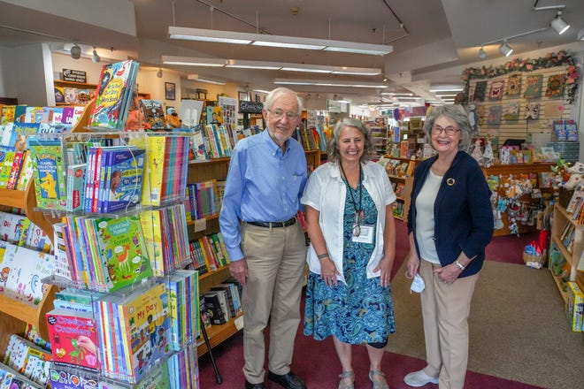Providence bookstore celebrates 30 years in business after bankruptcy Providence bookstore celebrates 30 years in business after bankruptcy