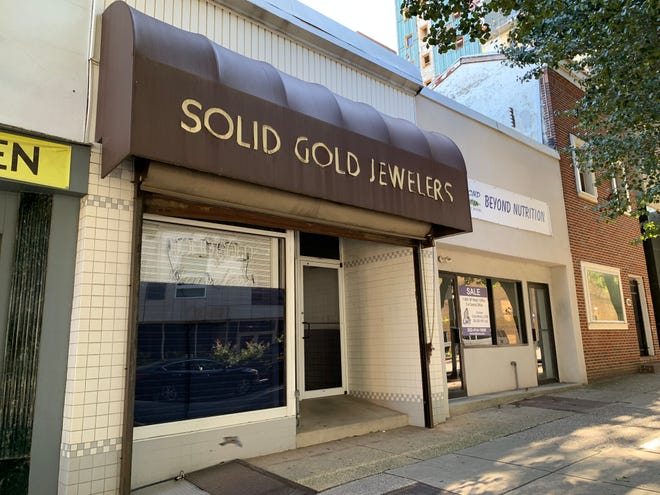 Solid Gold Jewelers in Wilmington, where a brutal robbery occurred earlier this month.