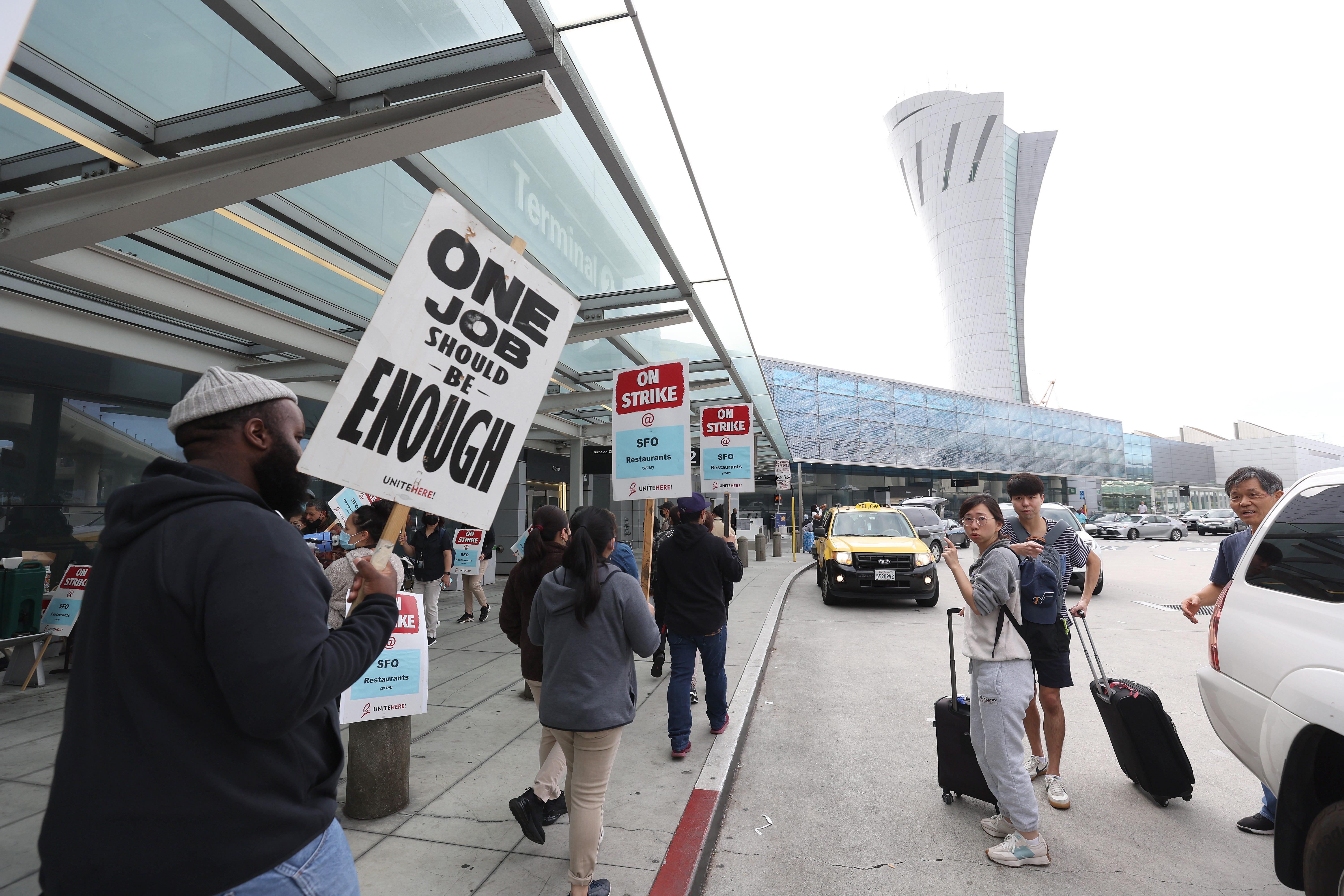 Restaurants, shops close at San Francisco International Airport due to labor strike