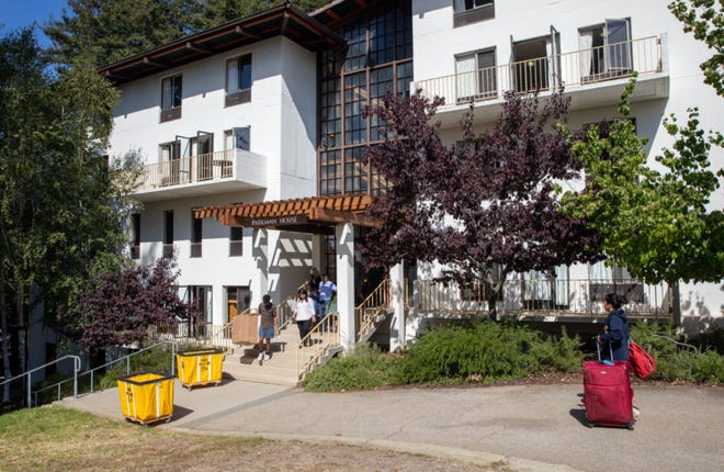 UC Santa Cruz students move into a dormitory on Sept. 15.