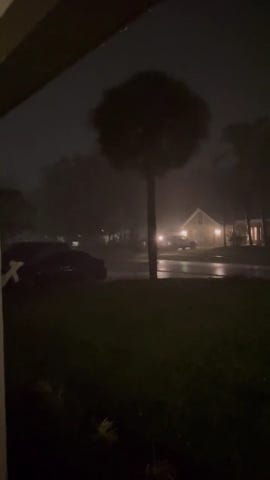 Wind and rain from Hurricane Ian whip through the trees in Port Orange, Florida, early Thursday, Sept. 29, 2022.
(Photo: John Gallas)