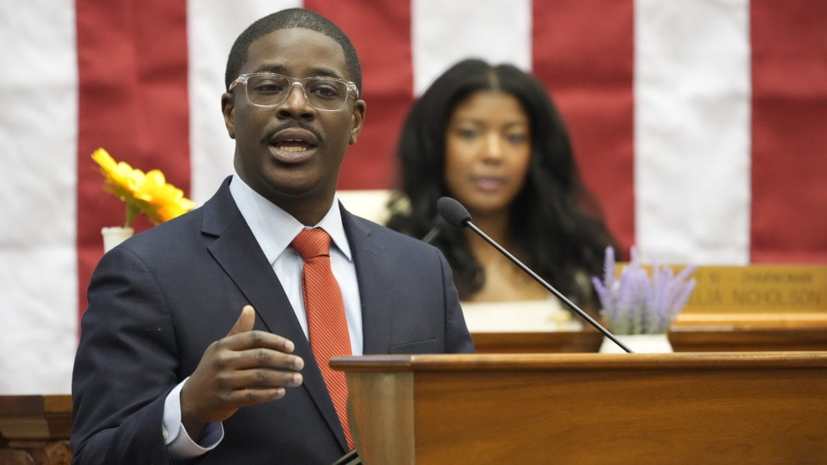 Milwaukee County Executive David Crowley says he plans to enter Democratic ...