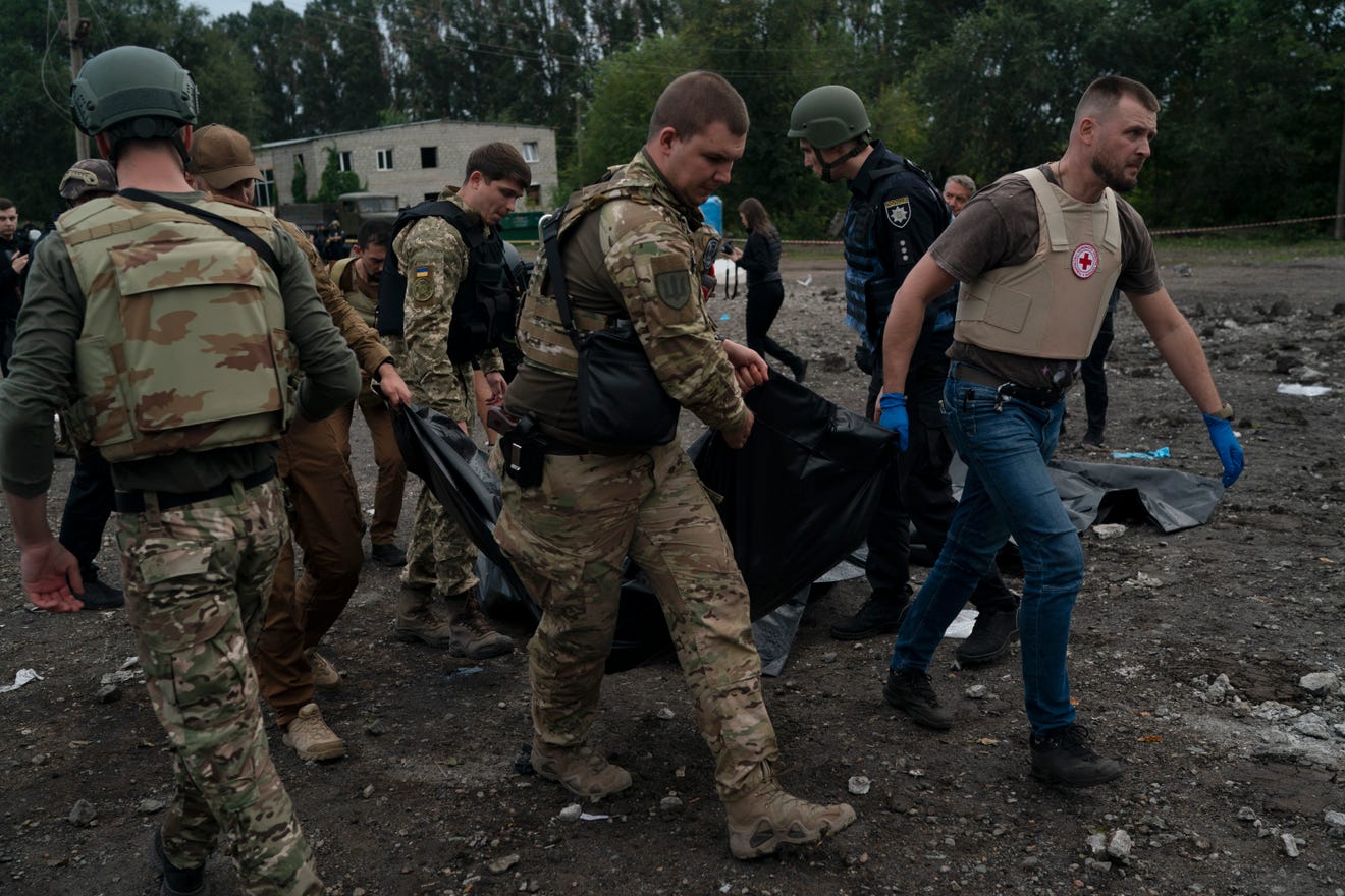 Украинские новости дня. Русские солдаты на Украине. Добивают солдат на Украине. Солдаты РФ на Украине.