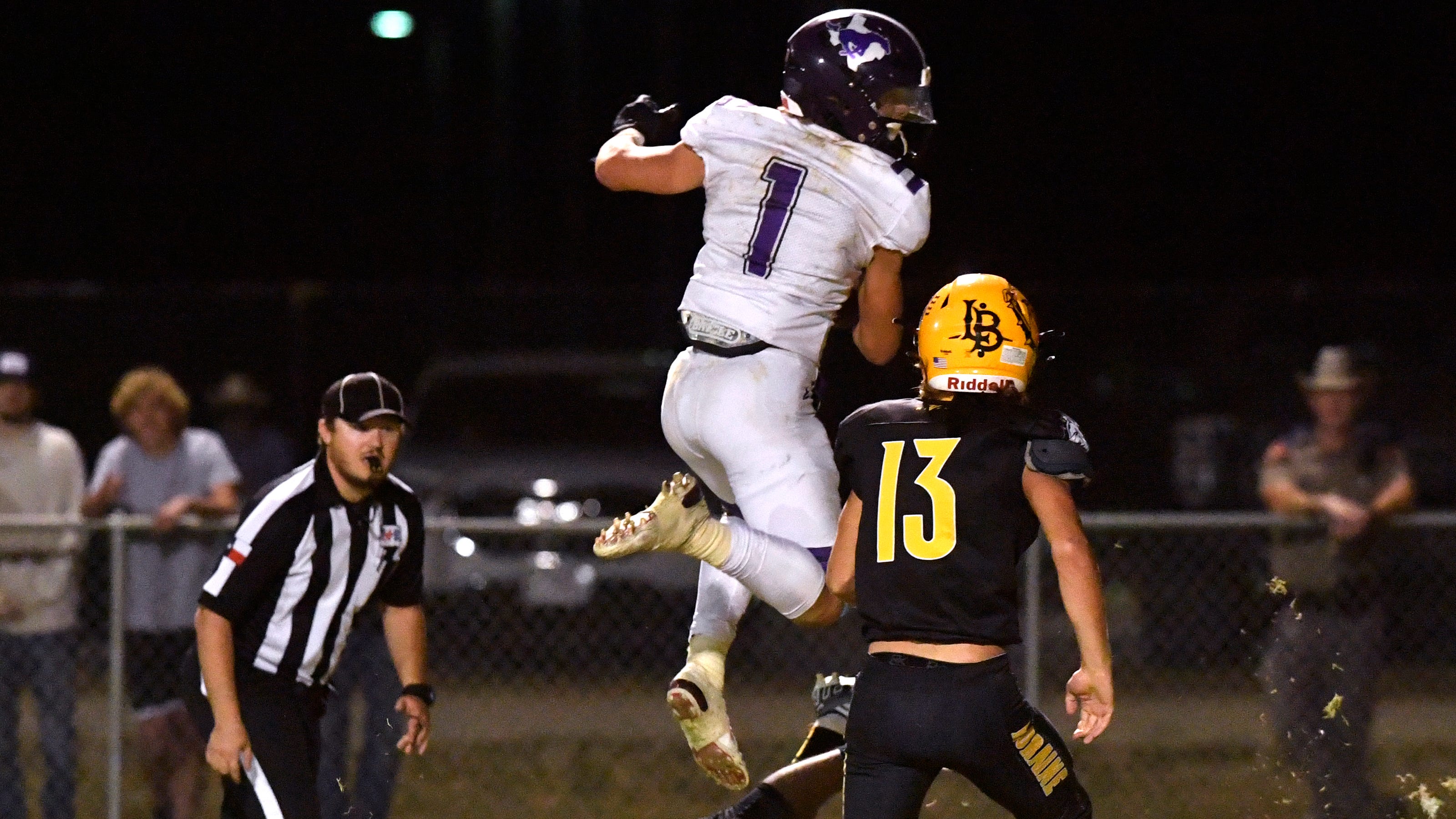 Benjamin's defense takes control as Bulldogs pull away from Loraine