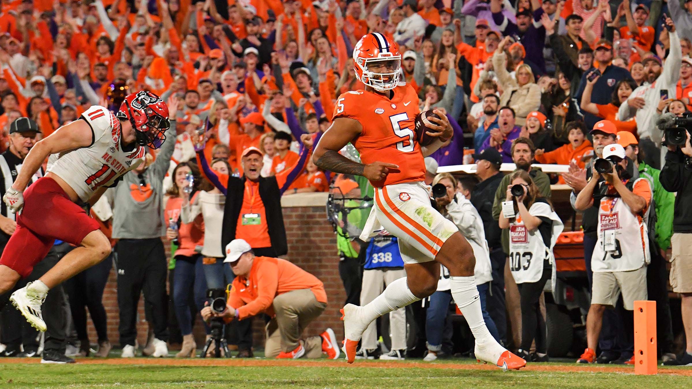 Clemson football's D.J. Uiagalelei adds signature to win vs. NC State