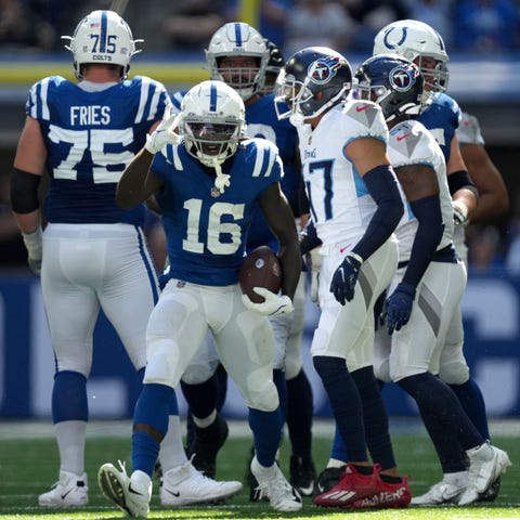 Indianapolis Colts wide receiver Ashton Dulin (16)