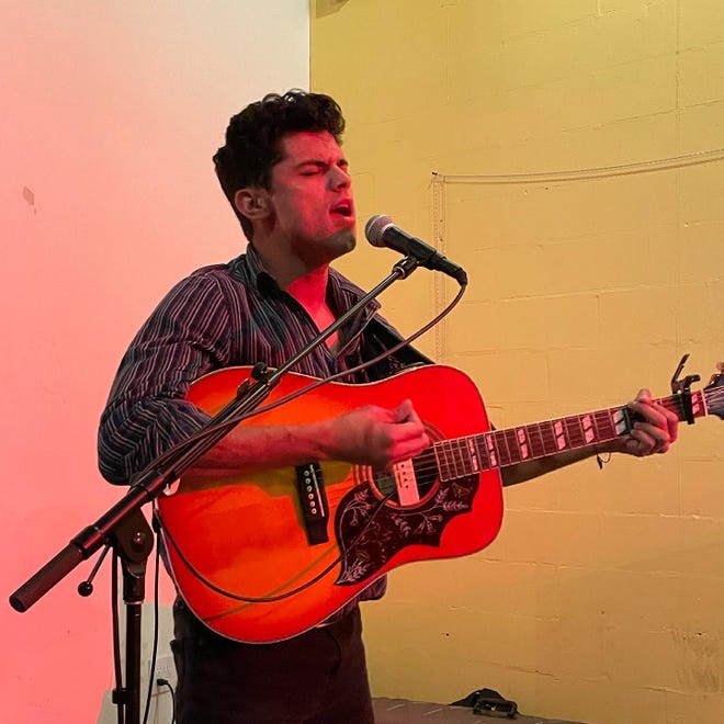A TRAVELING GENTLEMAN: October 7th, Brass Tap