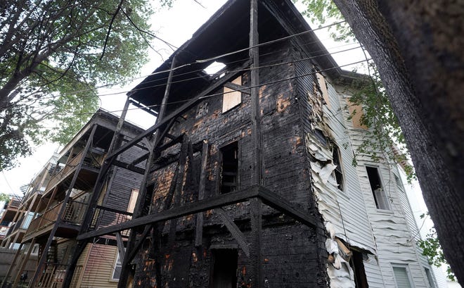 Kebakaran merusak rumah masa kecil Mark Wahlberg di Boston