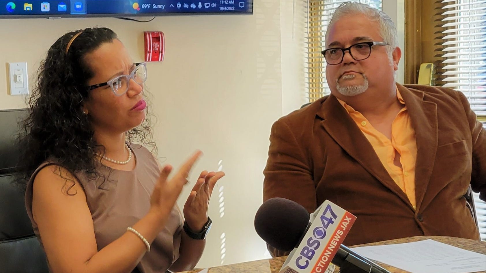 Deaf Jacksonville couple sues clerk of courts in marriage license case Deaf Jacksonville couple sues clerk of courts in marriage license case