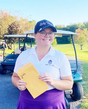 Sarah Bond of El Paso-Gridley will be competing at the IHSA Class 1A girls' state golf tournament this weekend in Decatur.
