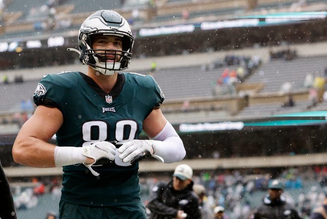 Philadelphia Eagles tight end Dallas Goedert (88) walks off the field after defeating the Jacksonville Jaguars 29-21 in an NFL football game, Sunday, Oct. 2, 2022, in Philadelphia.