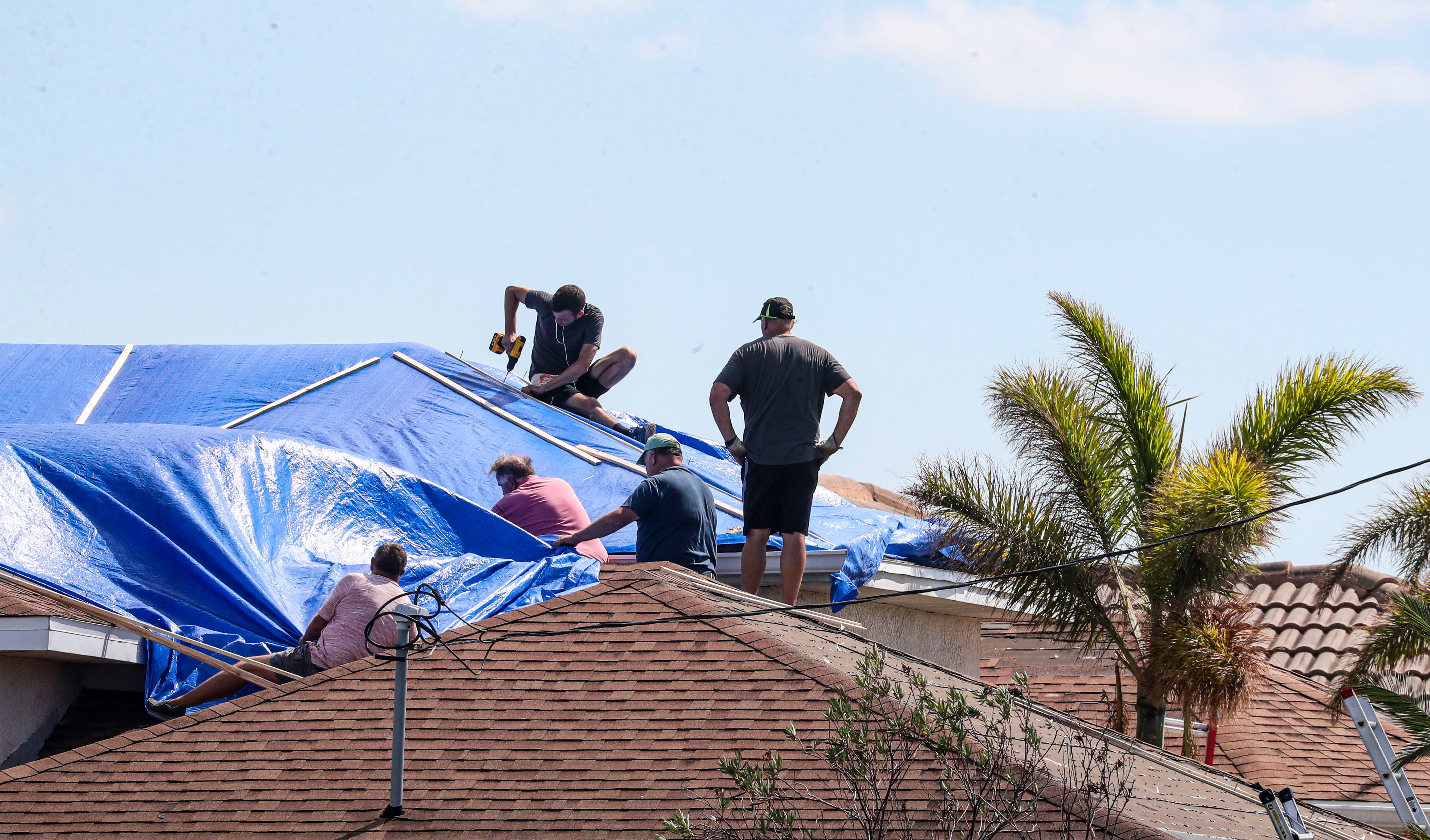 Hurricane Ian: Cape Coral issues emergency permits