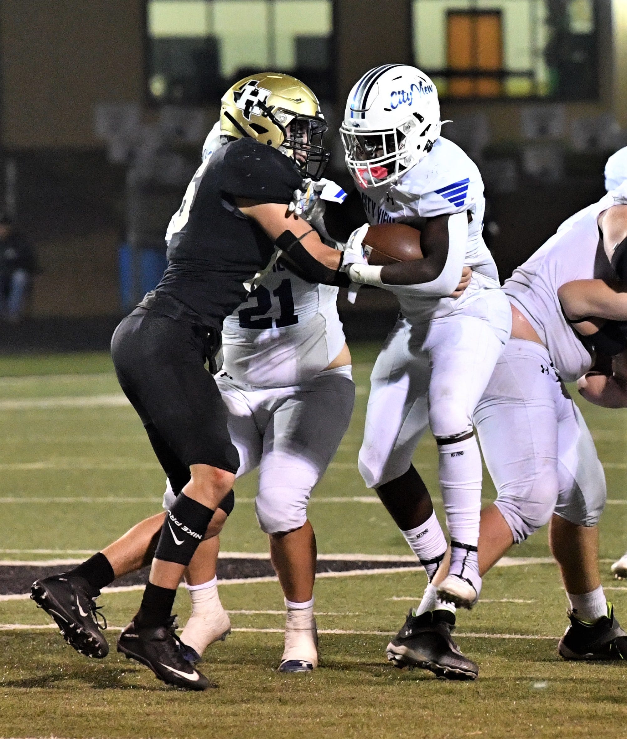 City View Mustangs at Henrietta Bearcats high school football score