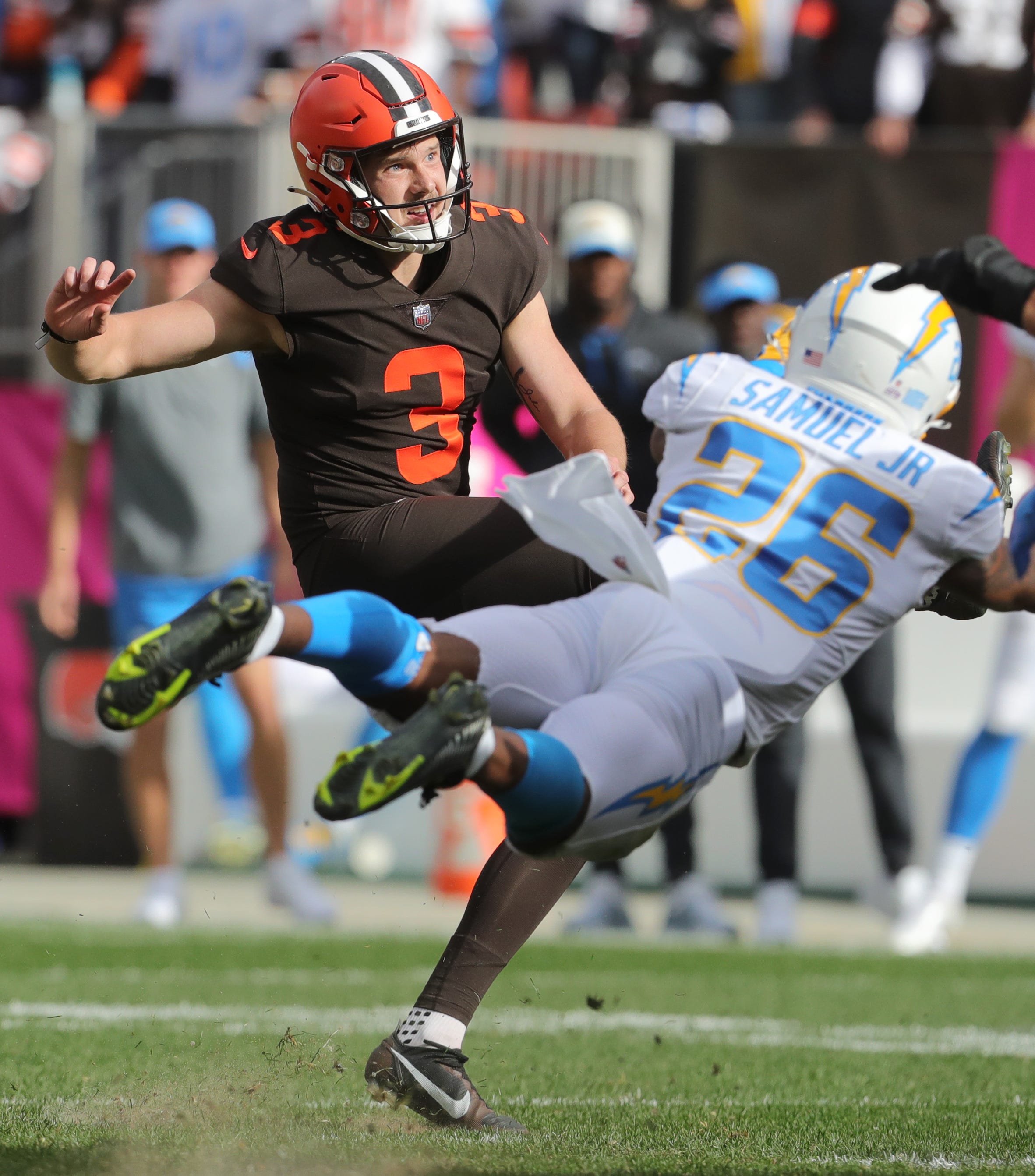 Browns have faith in rookie kicker Cade York despite misses